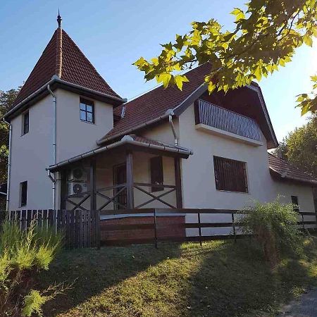 Hotel To Uti Vendeghaz Mezotur Zewnętrze zdjęcie