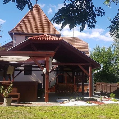 Hotel To Uti Vendeghaz Mezotur Zewnętrze zdjęcie