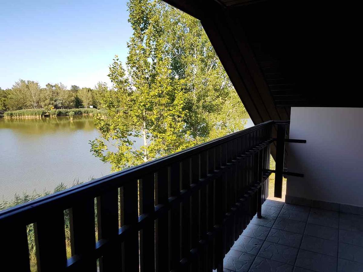 Hotel To Uti Vendeghaz Mezotur Zewnętrze zdjęcie
